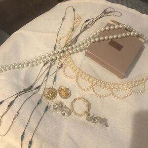 Vintage Avon Pearl collar and costume pearl set